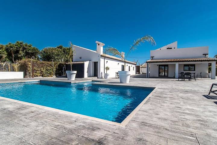 Hôtel pour 2 personnes, avec Terrasse ainsi que Jardin et Piscine dans Formentera De Segura