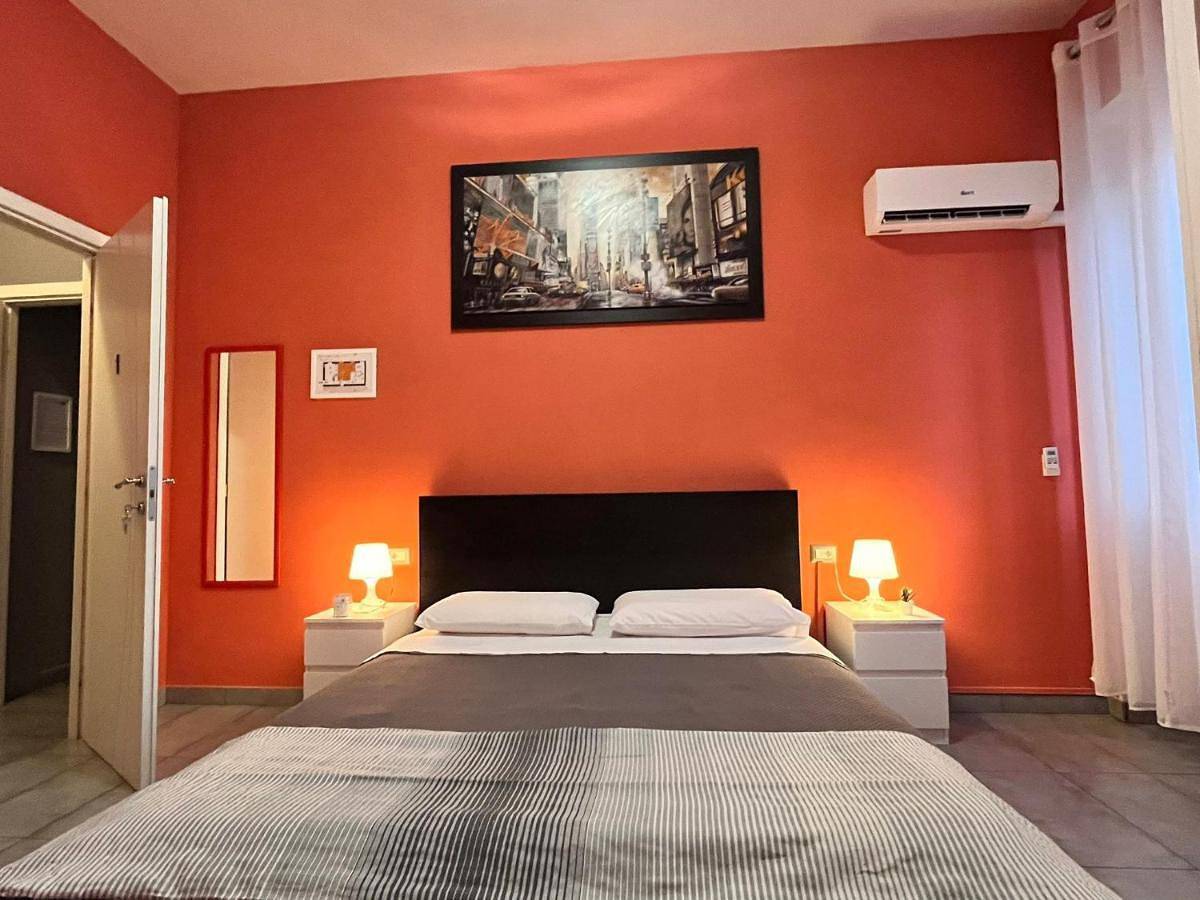 Adriatic Room 50 m dalla stazione Ferroviaria di Ciampino e dalla navetta aeroportuale in Ciampino, Castelli Romani