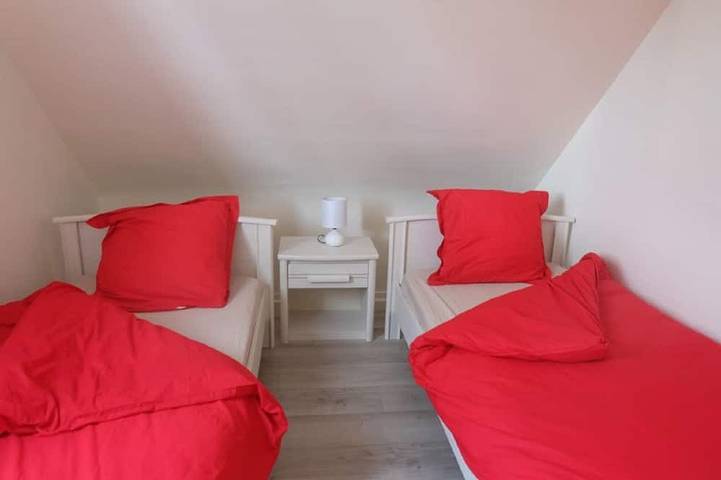 Gîte pour 5 personnes, avec jardin dans Plage Saint-Colomban - 3