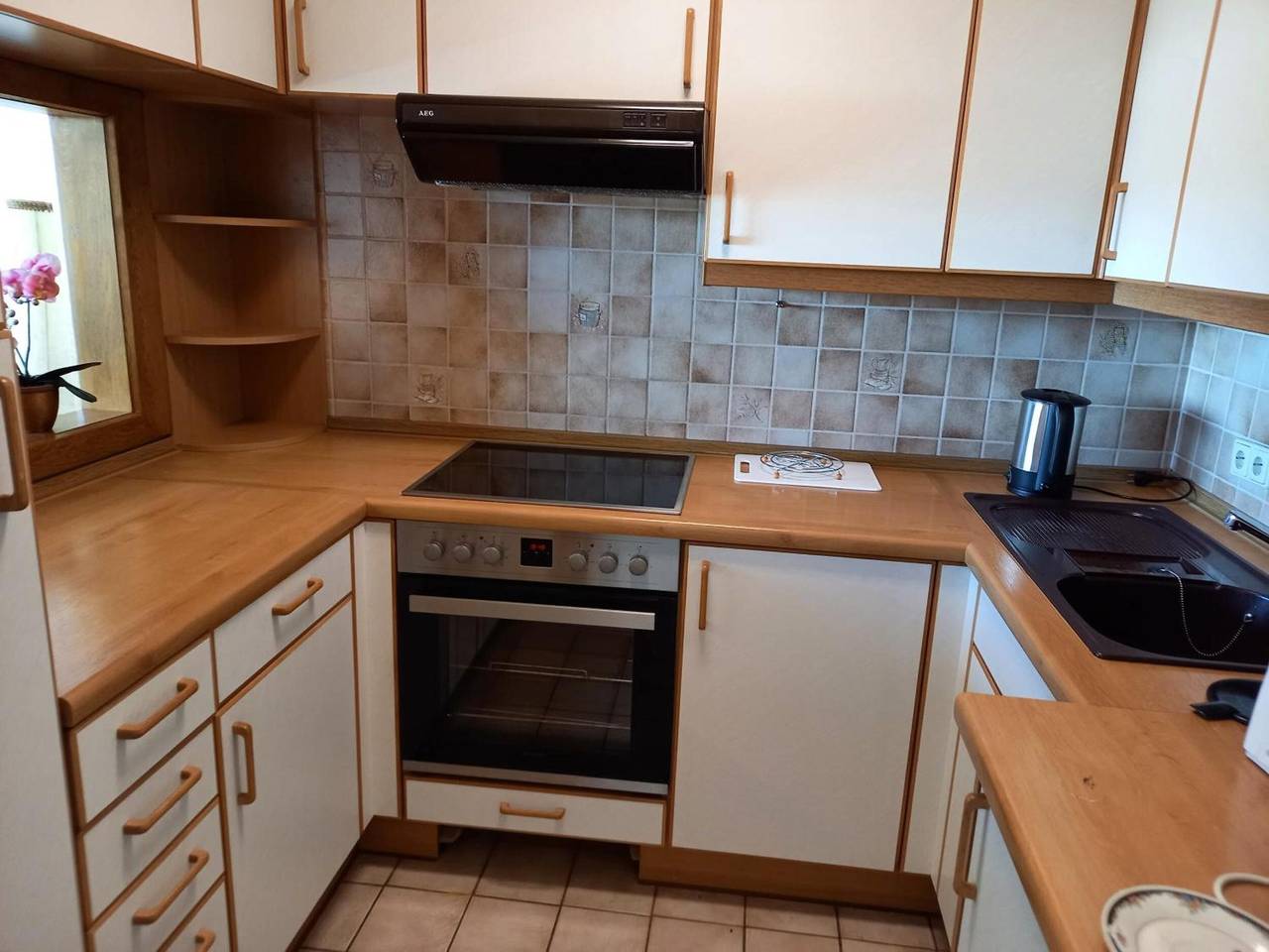 Appartement 'Seeappartement Sorpeglück' met uitzicht op het meer, balkon en zwembad, foto 13