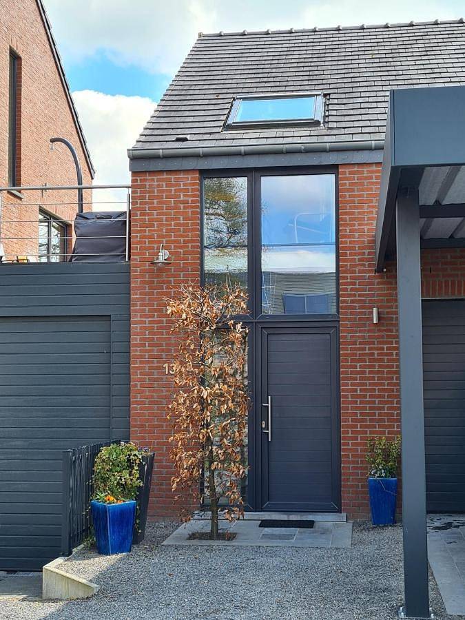 Gîte pour 3 personnes, avec terrasse et vue dans Aye - 2