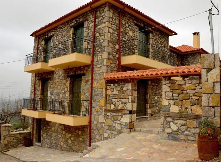 Maison d’hôte pour 2 personnes, avec Balcon et Terrasse ainsi que Jardin et Vue à Messine