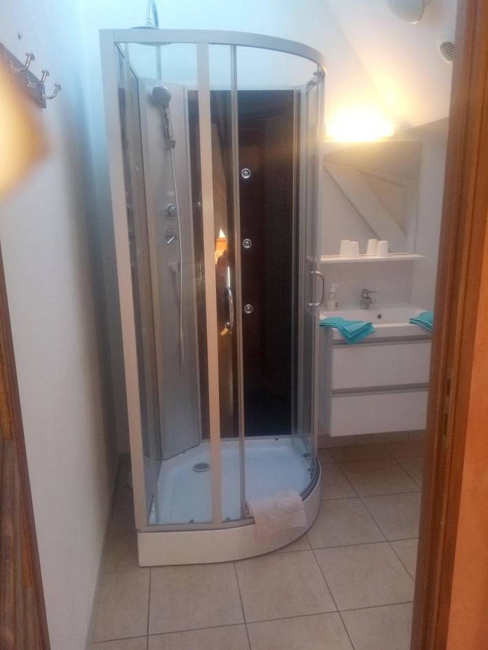 Location de vacances pour 3 personnes, avec jardin ainsi que vue et terrasse à Criquebeuf-en-Caux - 3