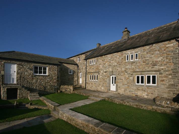 Cottage for 10 people, with Garden and Pool in Yorkshire