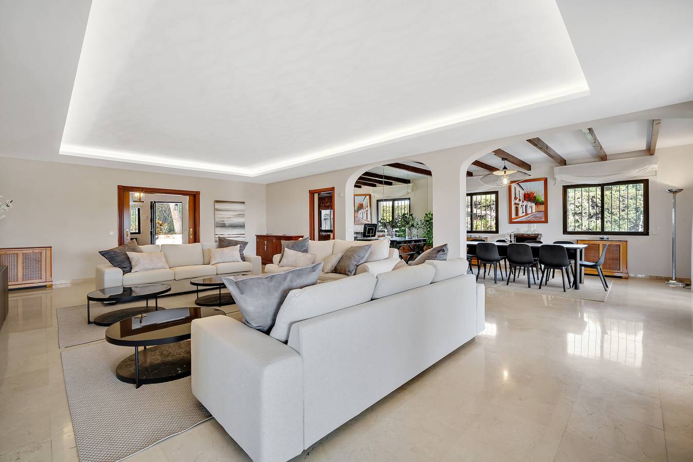 Villa Xula - Marbella Club in Marbella West, Marbella