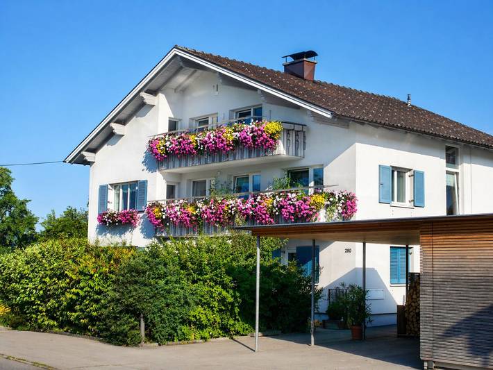 Ferienwohnung für 7 Personen, mit Balkon und Garten, kinderfreundlich