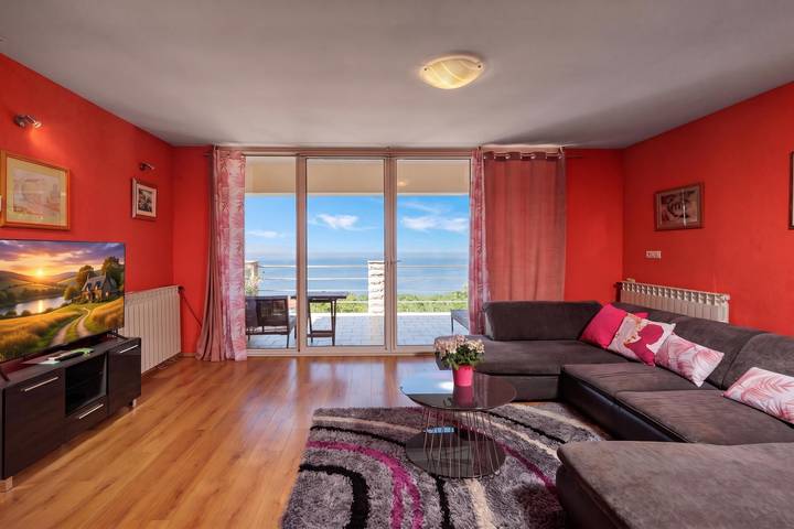 Ferienwohnung für 6 Personen, mit Meerblick und Terrasse sowie Kinderpool in Kostrena