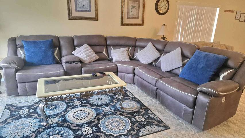Kissimmee 4-Bed Villa, Sleeps 10 with Pool in Kissimmee, Condado de Osceola