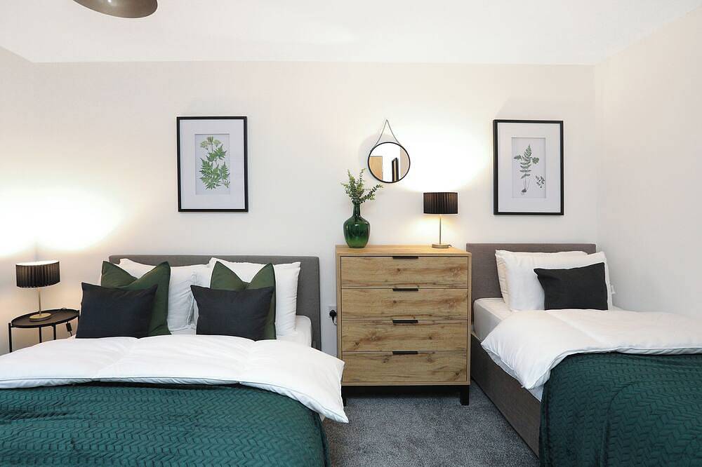 Spacious home for families and groups in Nottingham, East Midlands