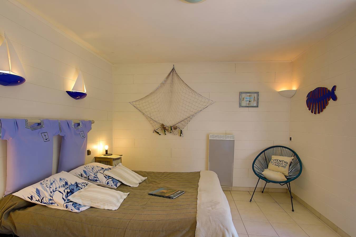 Habitación de huéspedes «Chambre Mer» con terraza compartida, jardín y Wi-Fi in Teurthéville-Bocage, Región de Cherbourg