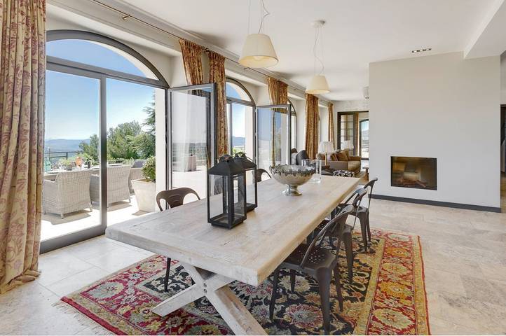 Location de vacances pour 8 personnes, avec terrasse et jardin à Grasse - 4