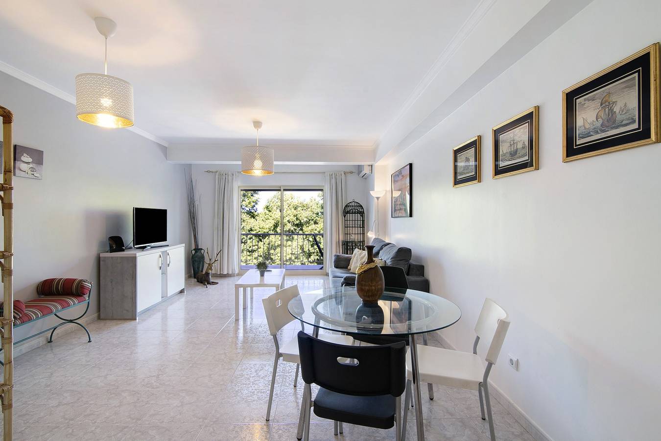 Apartamento inteiro, Apartamento 'Golden Rana' com piscina partilhada, Wi-Fi e ar condicionado in Monte Choro, Albufeira