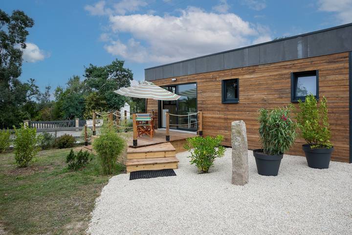 Gîte pour 2 personnes, avec Jacuzzi et Jardin dans Trébeurden, Région de Lannion