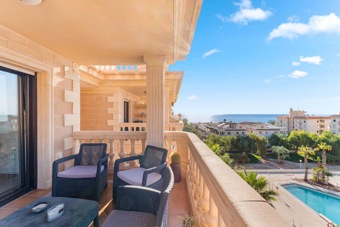 Hel lejlighed, Apartment 'Penthouse, Sea View Guardamar' with Sea View, Wi-Fi and Air Conditioning in Playa Moncayo, Guardamar del Segura
