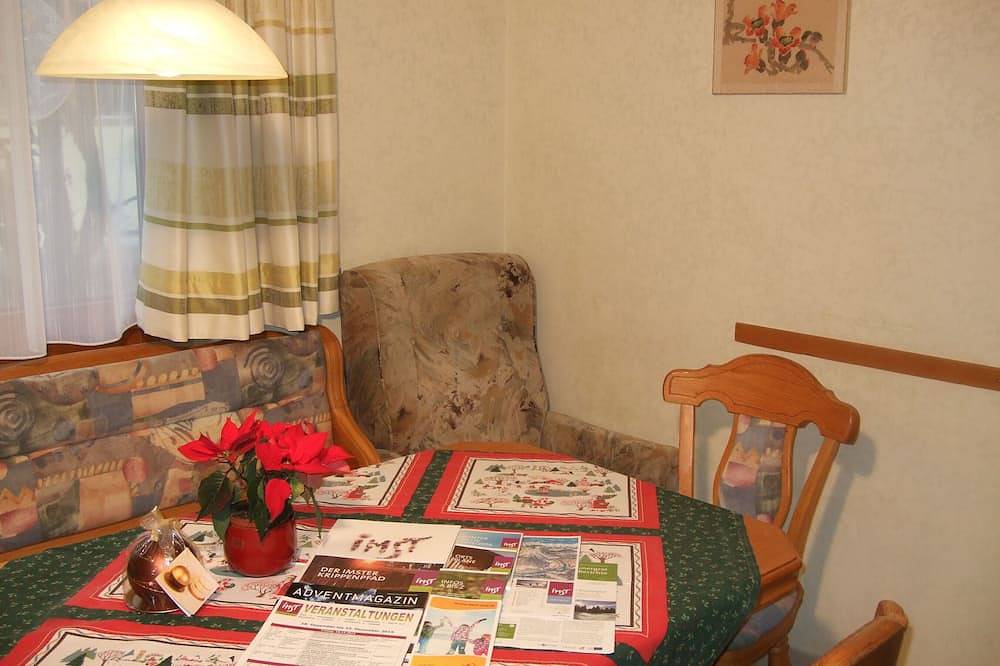 Ganze Wohnung, ****Terrassenappartement bis 4 Personen viel Sonne und Ruhe in Lechtaler Alpen, Imst