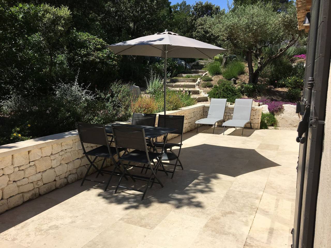Casa rural con piscina y jardín paisajista in Eyragues, Region de Arles