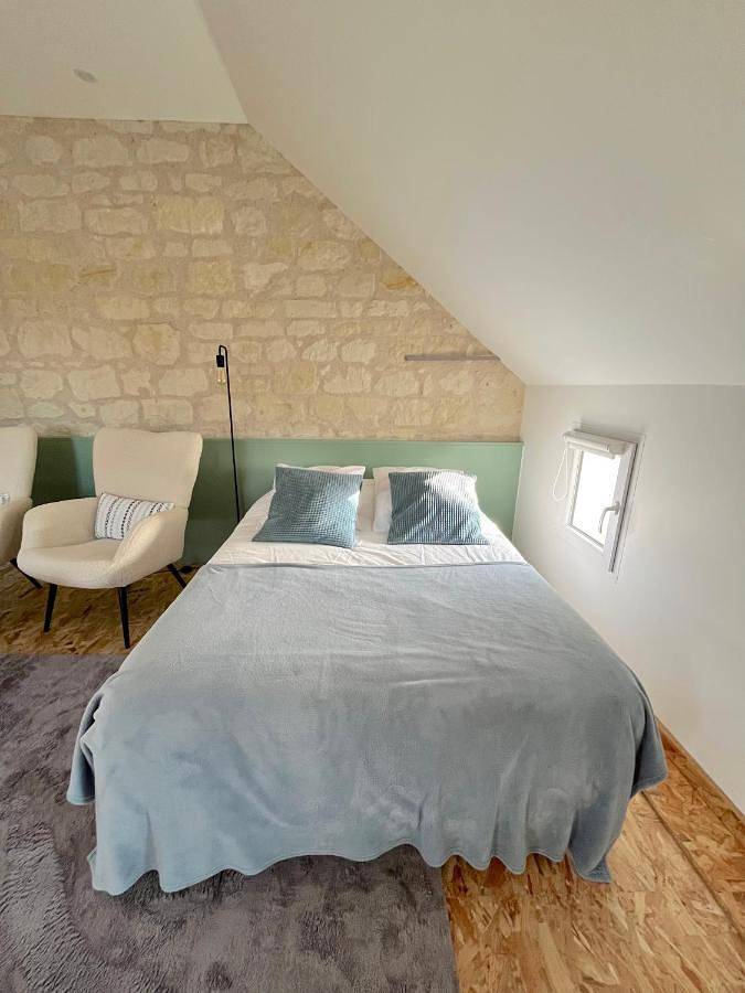 Le Cerisier, chambre d'hôte de charme climatisée in Beaumont-en-Véron, Vallée de la Loire