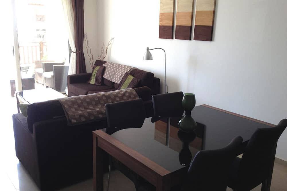 Ganze Wohnung, Exklusive 5-Sterne-Wohnung, zwei Pools, kostenloses Wlan in Peyia, Südzypern