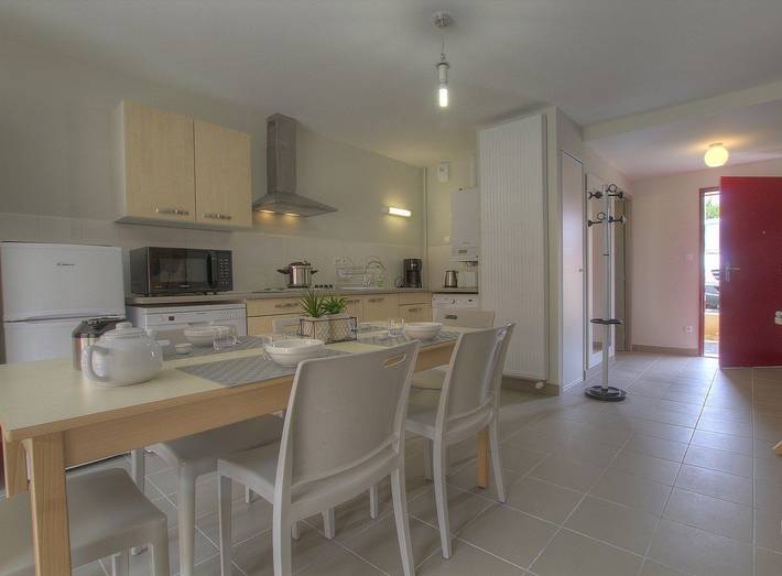 Gîte pour 6 personnes, avec terrasse et jardin à Guéreins - 3