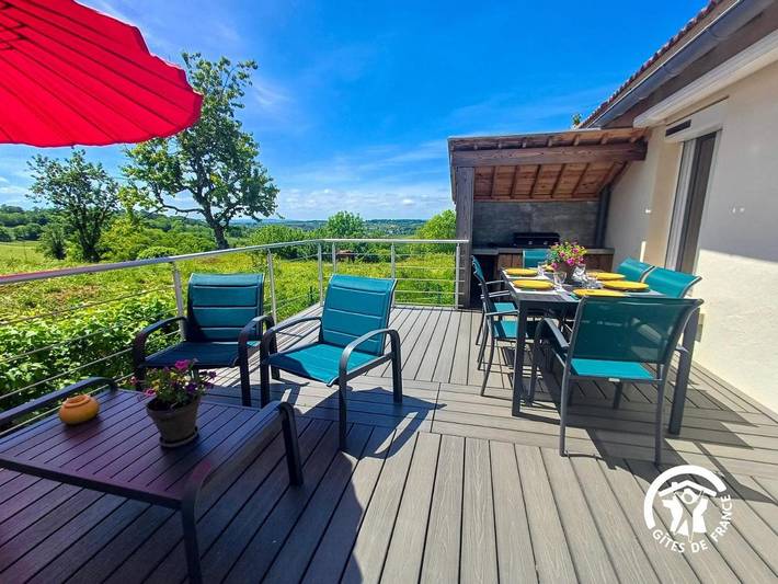 Location de vacances pour 6 personnes, avec jardin à Taussac - 2