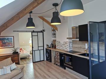 Maison De Vacances pour 3 Personnes dans Brison-Saint-Innocent, Région de Chambéry, Photo 2