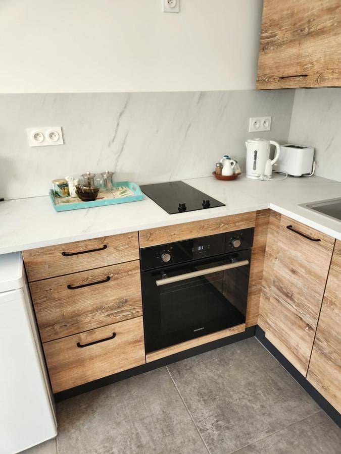 Gîte pour 2 personnes, avec terrasse et piscine à Entraigues-sur-la-Sorgue - 2