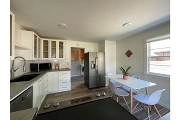 Vacation Home for 6 Guests in Beaverton, Willamette Valley, Picture 4