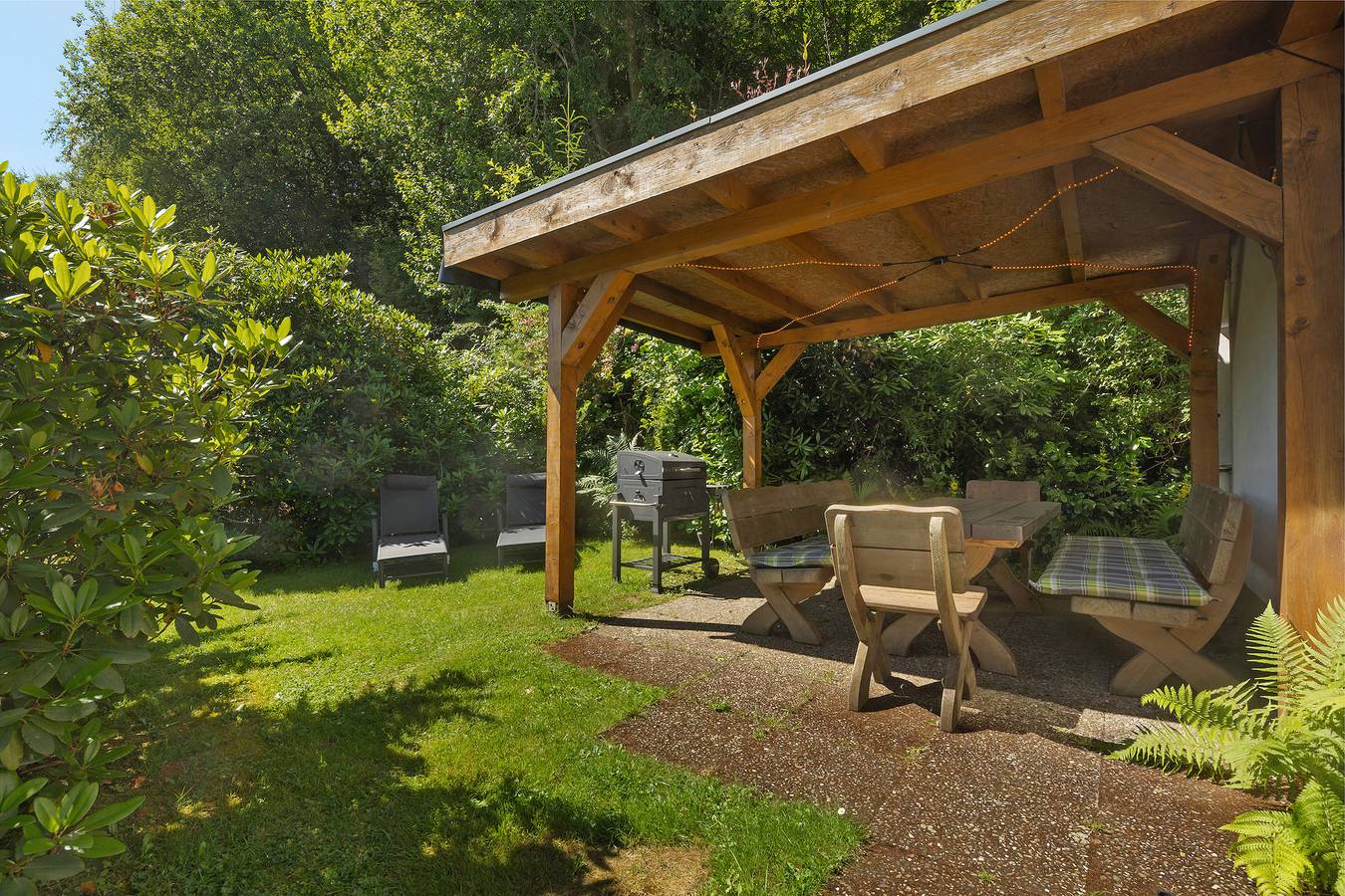 Ganze Wohnung, Ferienwohnung 'Demberg' mit Bergblick, privater Terrasse und Wi-Fi in Schmallenberg, Hochsauerlandkreis