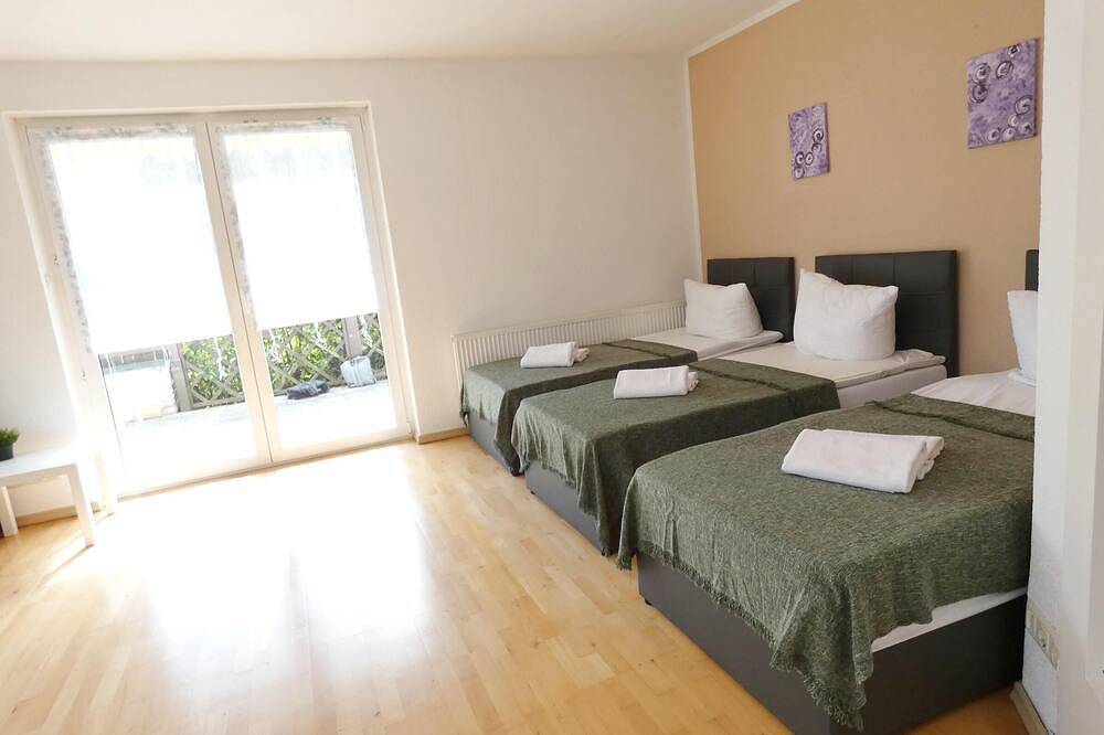 Ganze Wohnung, Sunnyhome Ferien und Monteur Wohnung in Weiden in Weiden in der Oberpfalz, Naturpark Nördlicher Oberpfälzer Wald