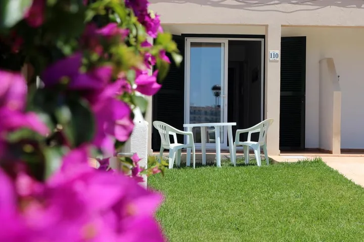 Ferienwohnung für 4 Personen, mit Garten und Pool sowie Ausblick - 1