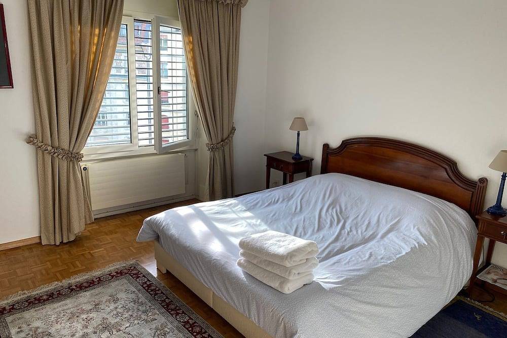 Entire apartment, Geneve-Centre, Lake view, Splendid and large apartment. in Champel, Genève