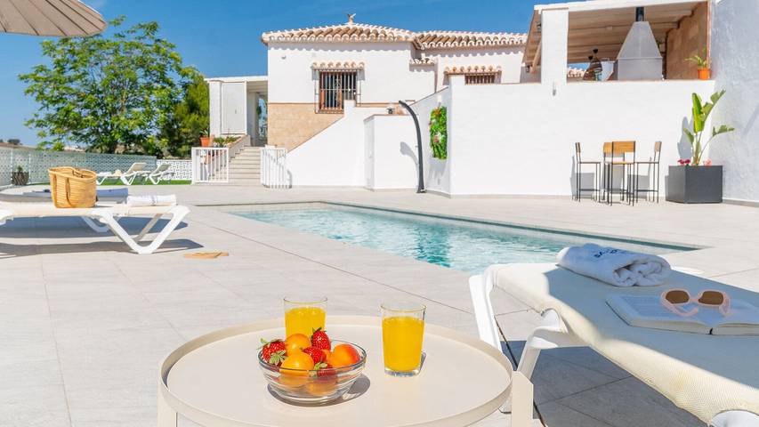 Chalet para 6 personas, con balcón/terraza y piscina en Axarquía - 2