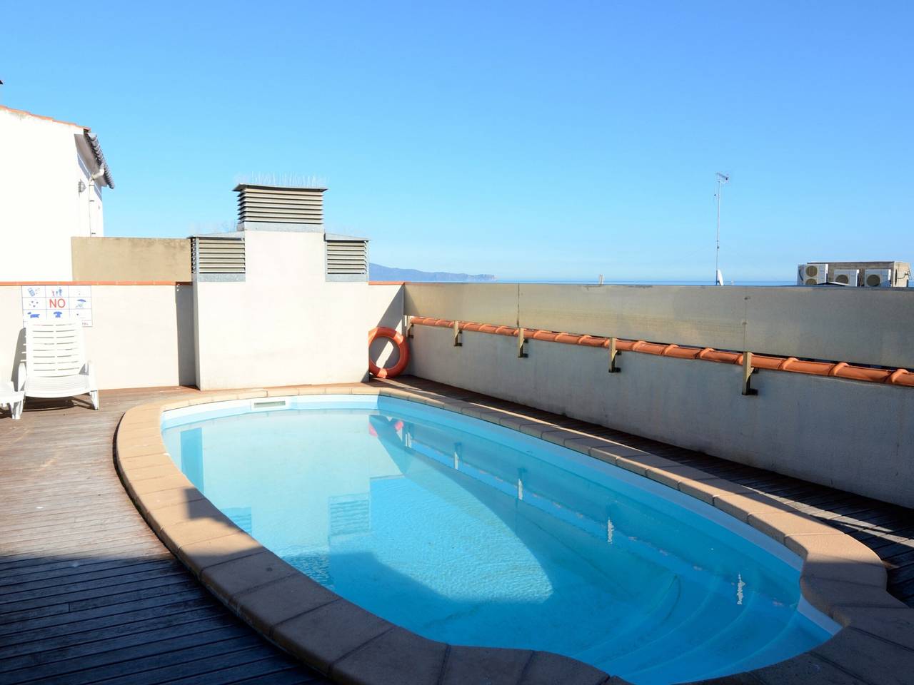 Apartamento entero, Apartamento en L'Escala para 6 con piscina, a 250m de la playa y en el centro in La Escala, Alt Empordà