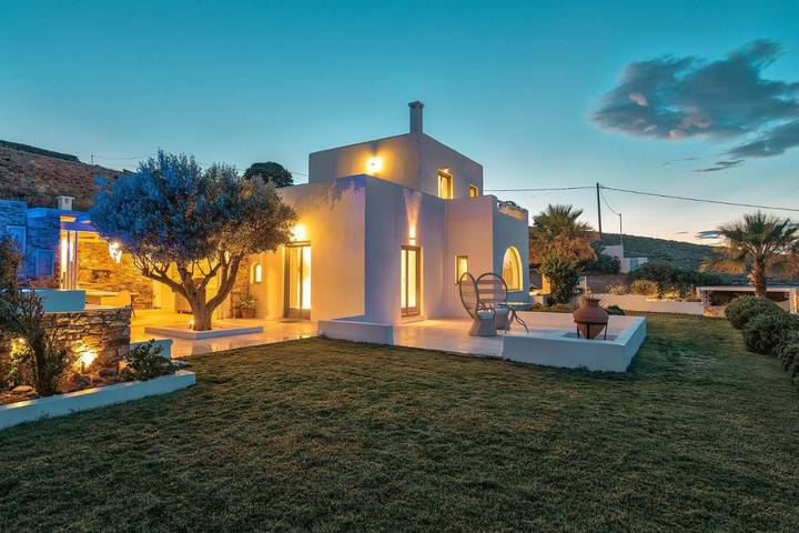 Villa pour 10 personnes, avec jacuzzi ainsi que jardin et piscine dans Antiparos - 2