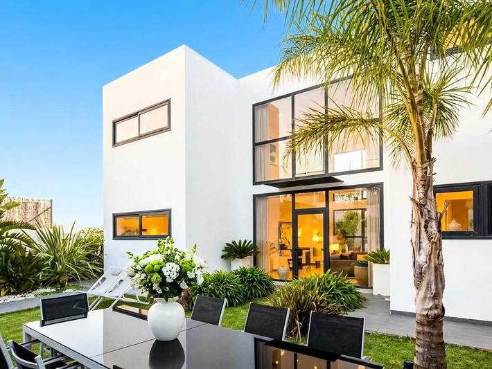 Chalet para 13 personas, con Balcón además de Terraza y Jardín en Garraf - 2