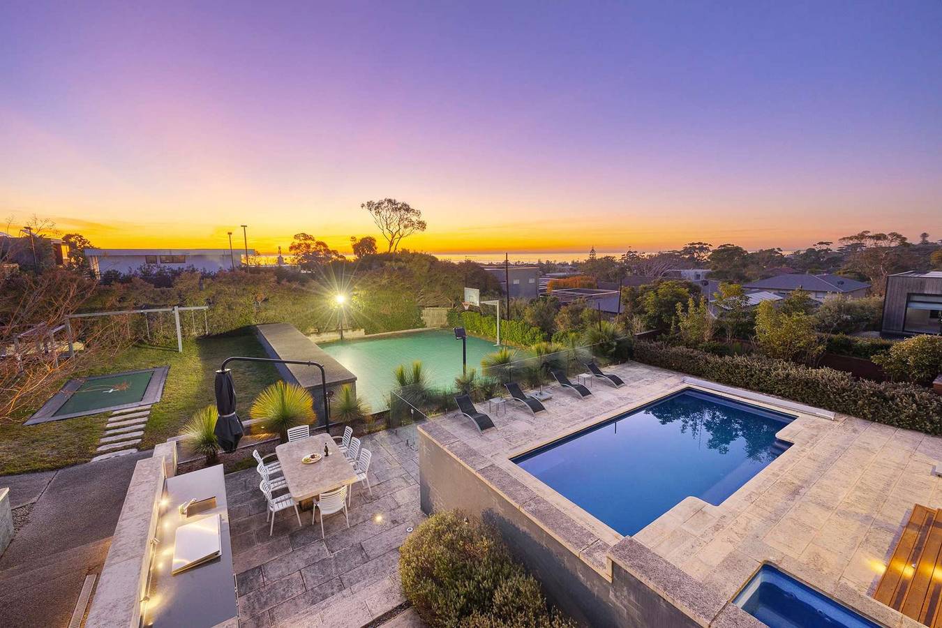 Holiday Home for 8 People in Mount Martha, Mornington Peninsula