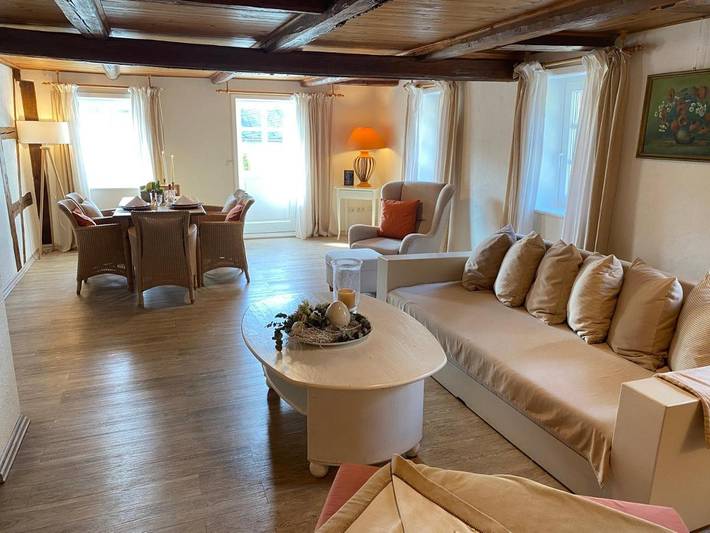 Ferienwohnung für 5 Personen, mit Pool und Garten sowie Sauna und Whirlpool - 1