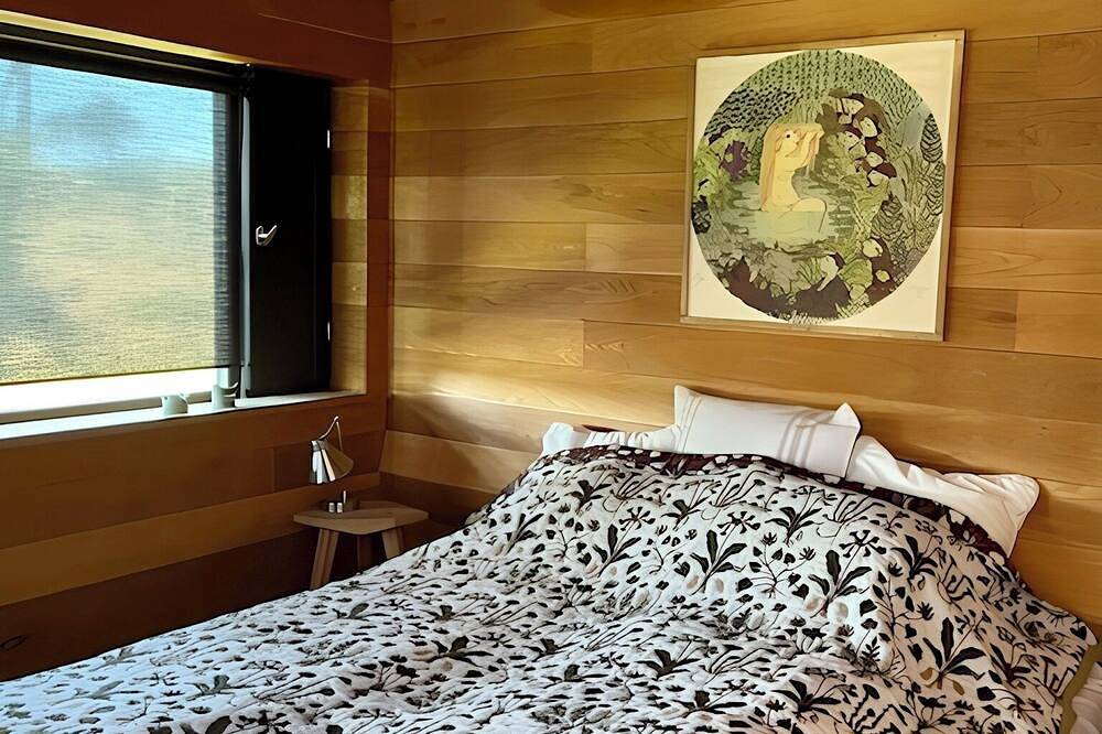 Exclusive cabin on the edge of Hvasser – pool, coastal rocks and total privacy in Tjøme
