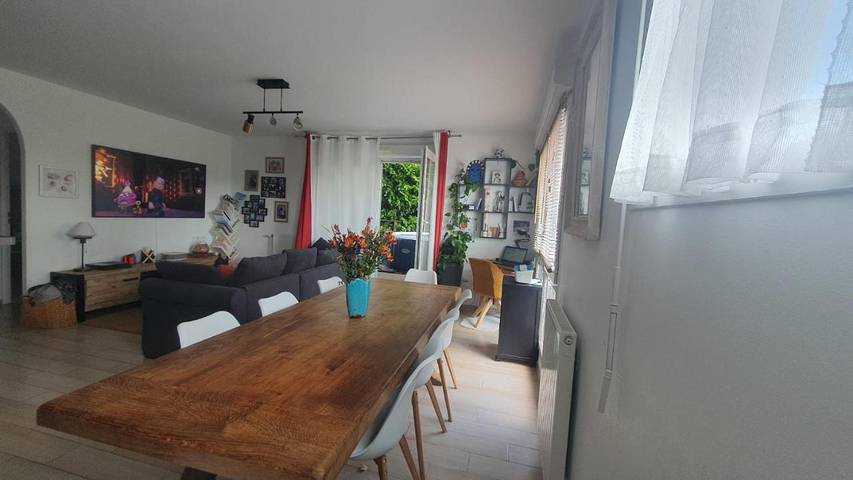Gîte pour 7 personnes, avec Jacuzzi et Terrasse ainsi que Jardin et Vue à Limeil-Brévannes - 3
