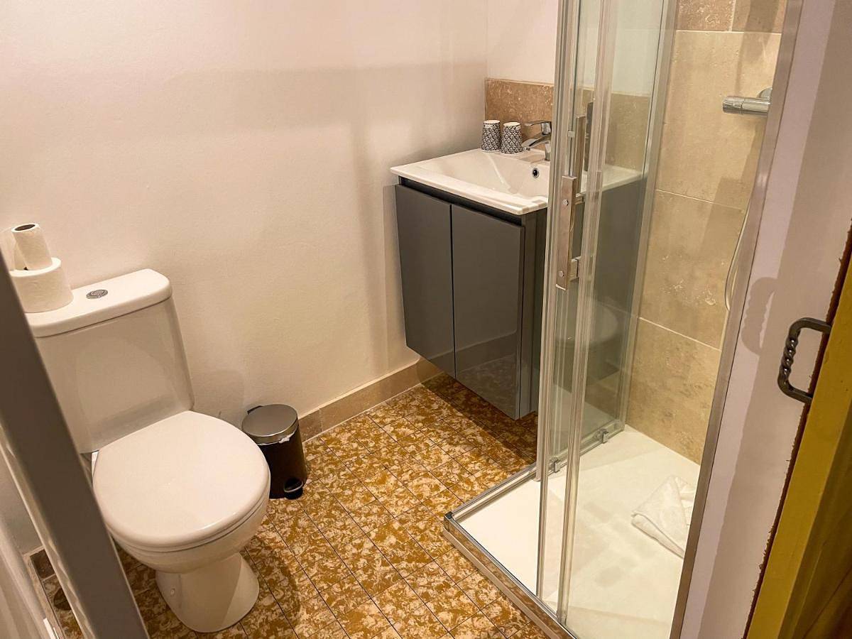 Appartement entier, One-Bedroom Apartment in Yzeures-sur-Creuse, Région de Loches