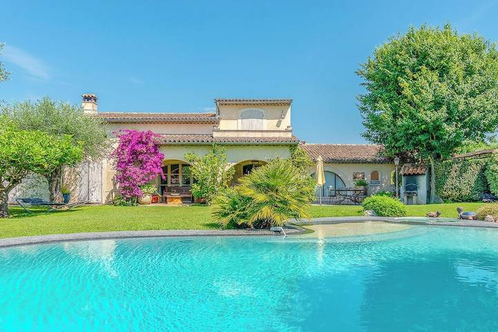 Villa pour 8 personnes, avec jardin ainsi que balcon et jacuzzi à La Colle-sur-Loup
