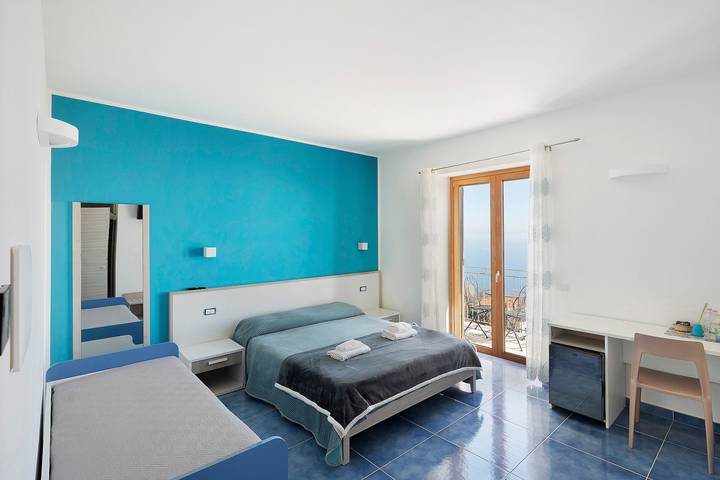 Gîte pour 4 personnes, avec Balcon dans San Lazzaro, Agerola