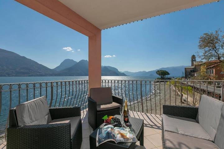 Ferienwohnung für 4 Personen, mit Terrasse und Seeblick, kinderfreundlich in Comune di San Siro