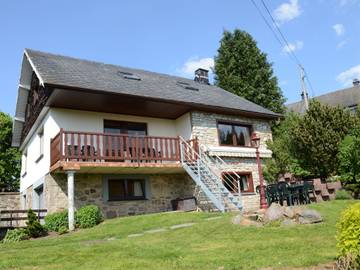 Gîte pour 12 personnes, avec jardin ainsi que balcon et sauna, adapté aux familles dans Ondenval