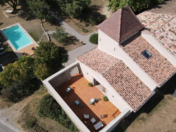 Gîte pour 3 personnes, avec piscine et jardin ainsi que terrasse et vue à Saint-Martin-Lalande - 3