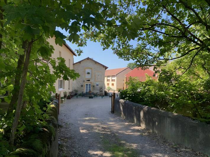 Chambre d’hôtes « Le Pré Lassau » avec terrasse privée et Wi-Fi in Peltre, Metz-Campagne