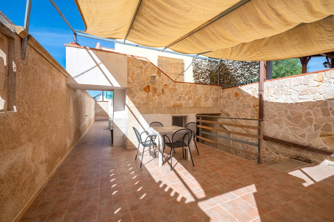 Appartement entier, Appartement Acquadolce accueillant pour les animaux de compagnie, avec vue sur la mer et terrasse in Maruggio, Golfe de Tarente
