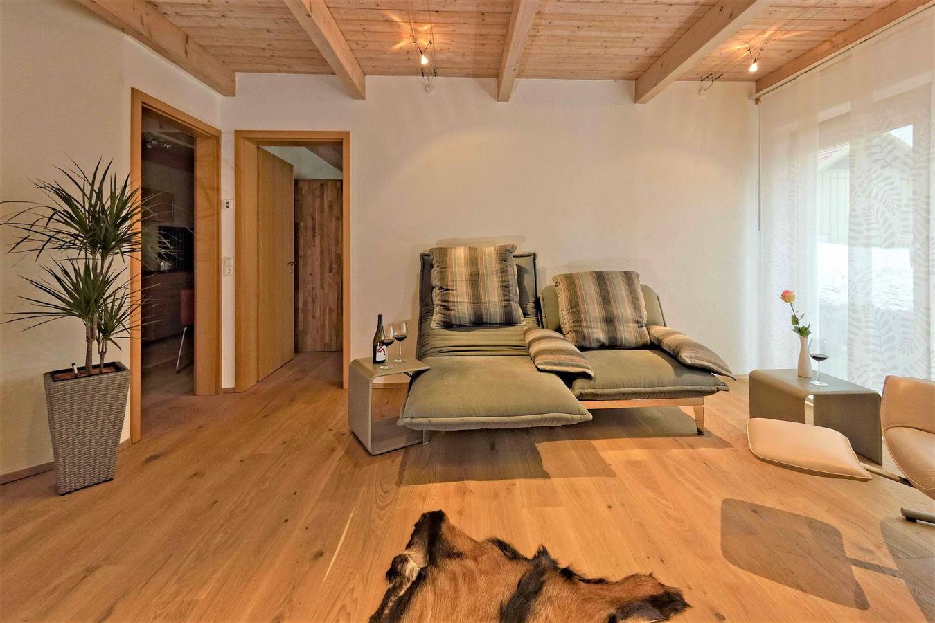 Ganze Wohnung, Ferienwohnung 'Alb Fe Wo' mit Terrasse, Garten und Wlan in St. Johann (Württemberg), Neckar-Alb