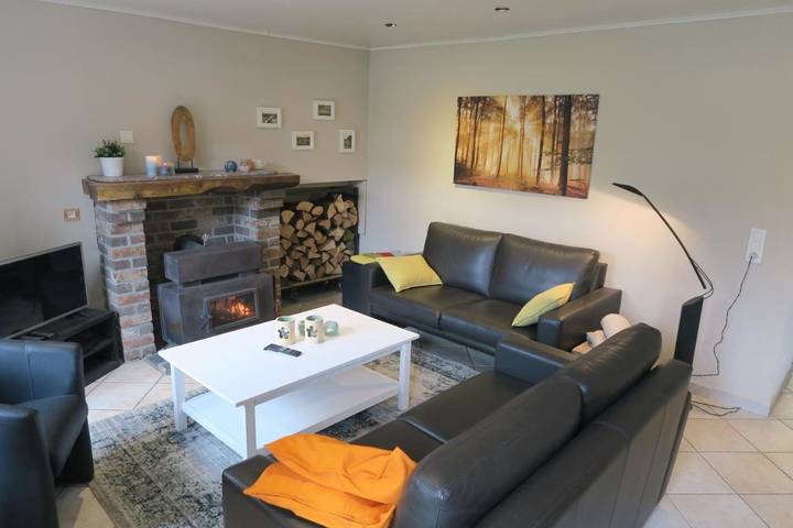 Location de vacances pour 7 personnes, avec terrasse et jardin dans Laviot - 2