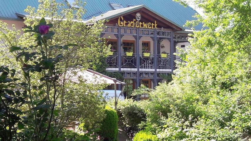 Ferienwohnung für 2 Personen, mit Terrasse und Garten sowie Ausblick in Bergen (Niedersachsen)